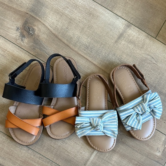 4/$25 Toddler Girl Sandal Bundle Old Navy & Crazy 8 Sz 8 & 9 - Picture 1 of 3